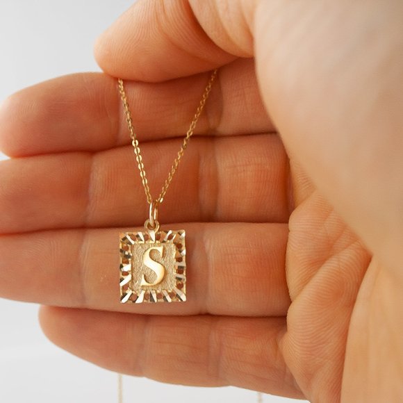 10k Solid Gold İnitial Pendant Necklace Genuine Real Gold Personalization Charm - Picture 5 of 5